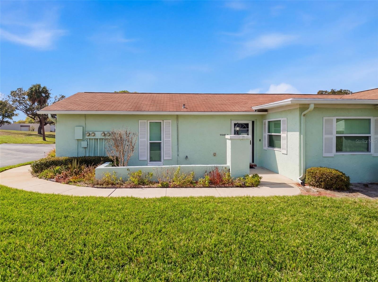 DOLLAR LAKE VILLAGE CONDO 02 - Residential