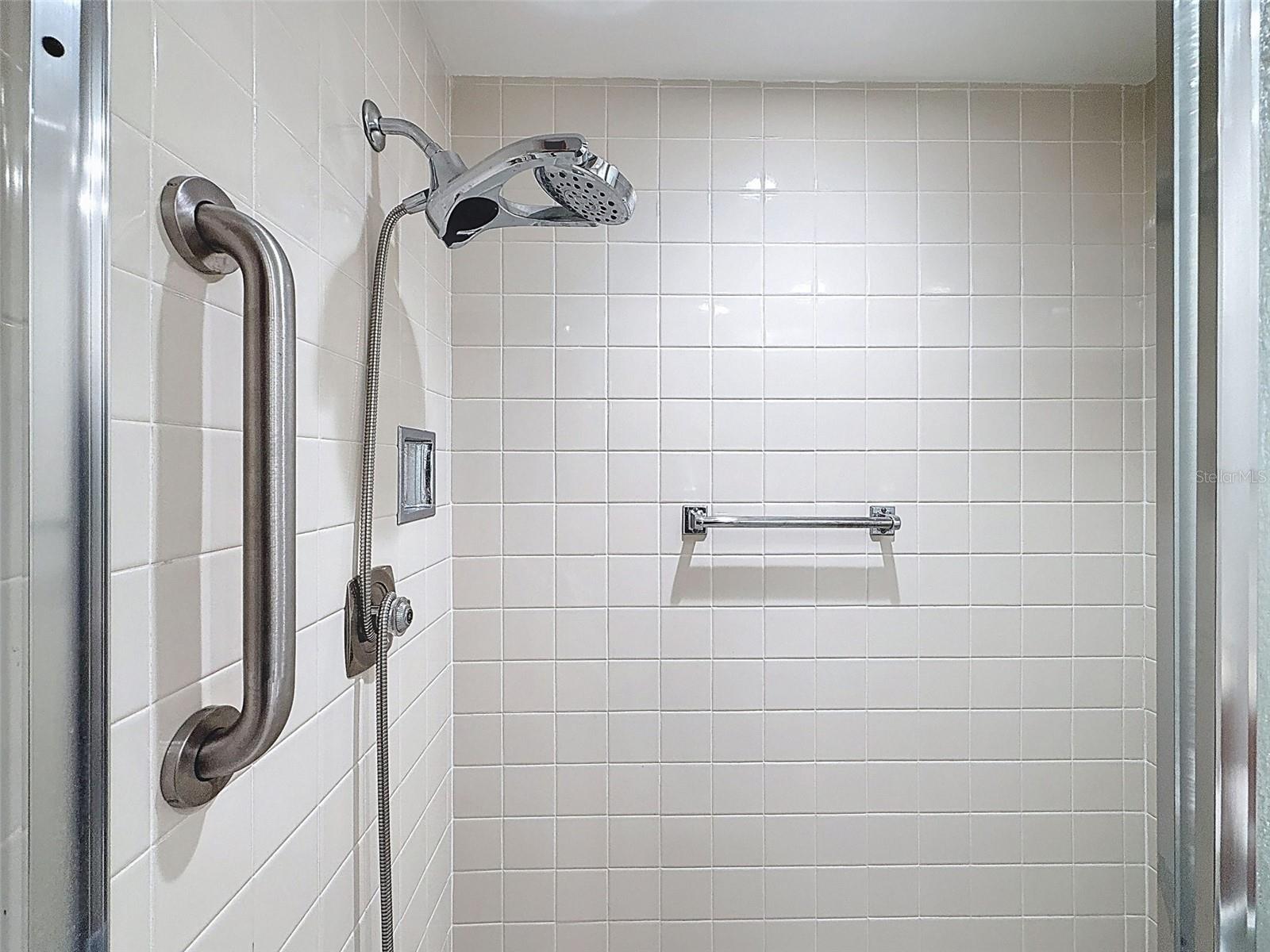 DOLLAR LAKE VILLAGE CONDO 02 - Residential