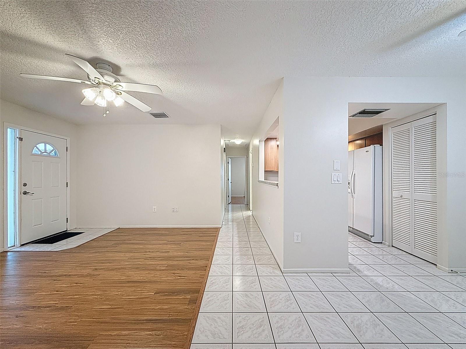 DOLLAR LAKE VILLAGE CONDO 02 - Residential