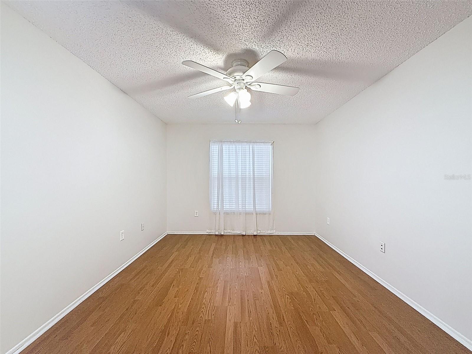 DOLLAR LAKE VILLAGE CONDO 02 - Residential