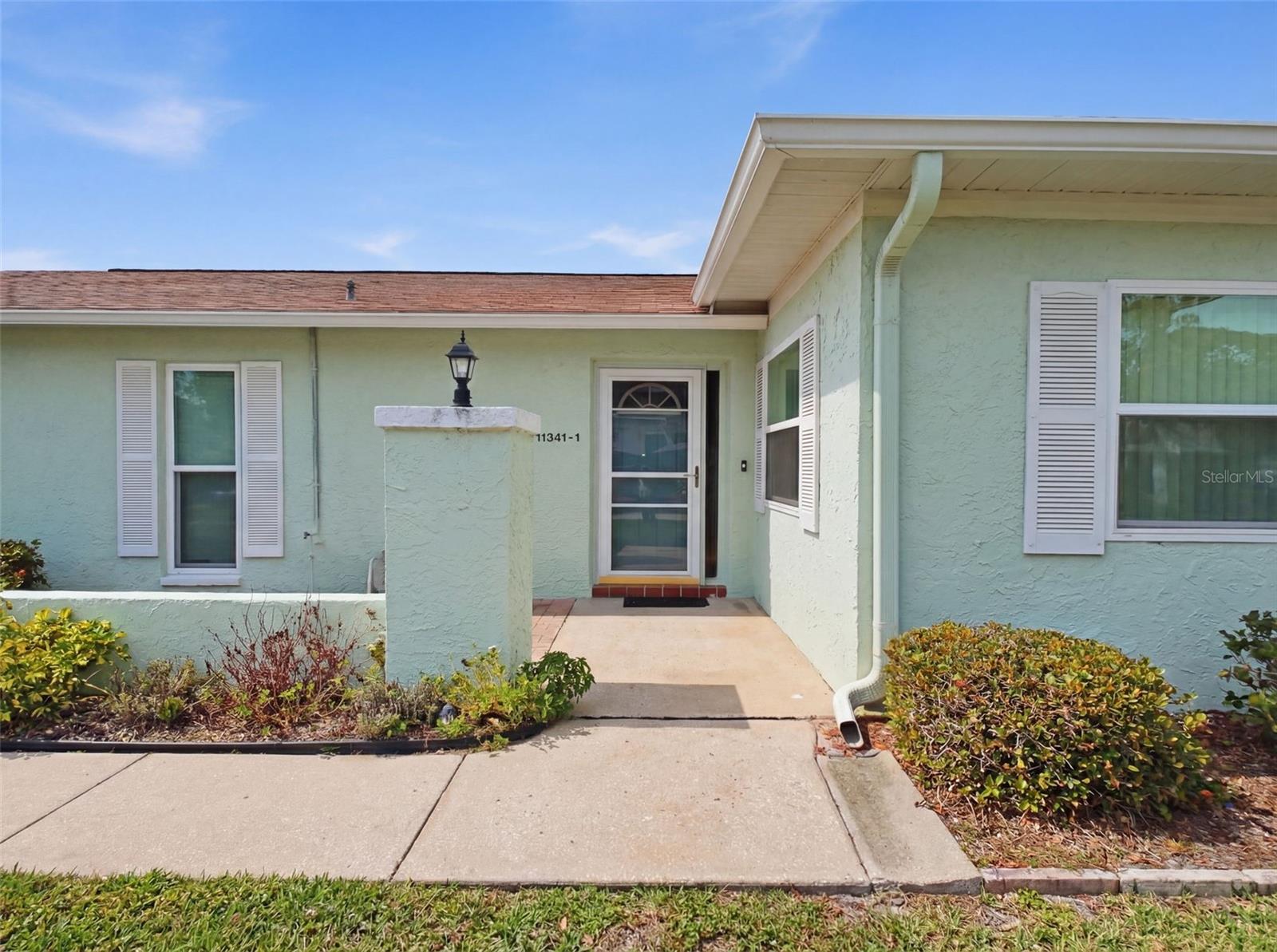 DOLLAR LAKE VILLAGE CONDO 02 - Residential