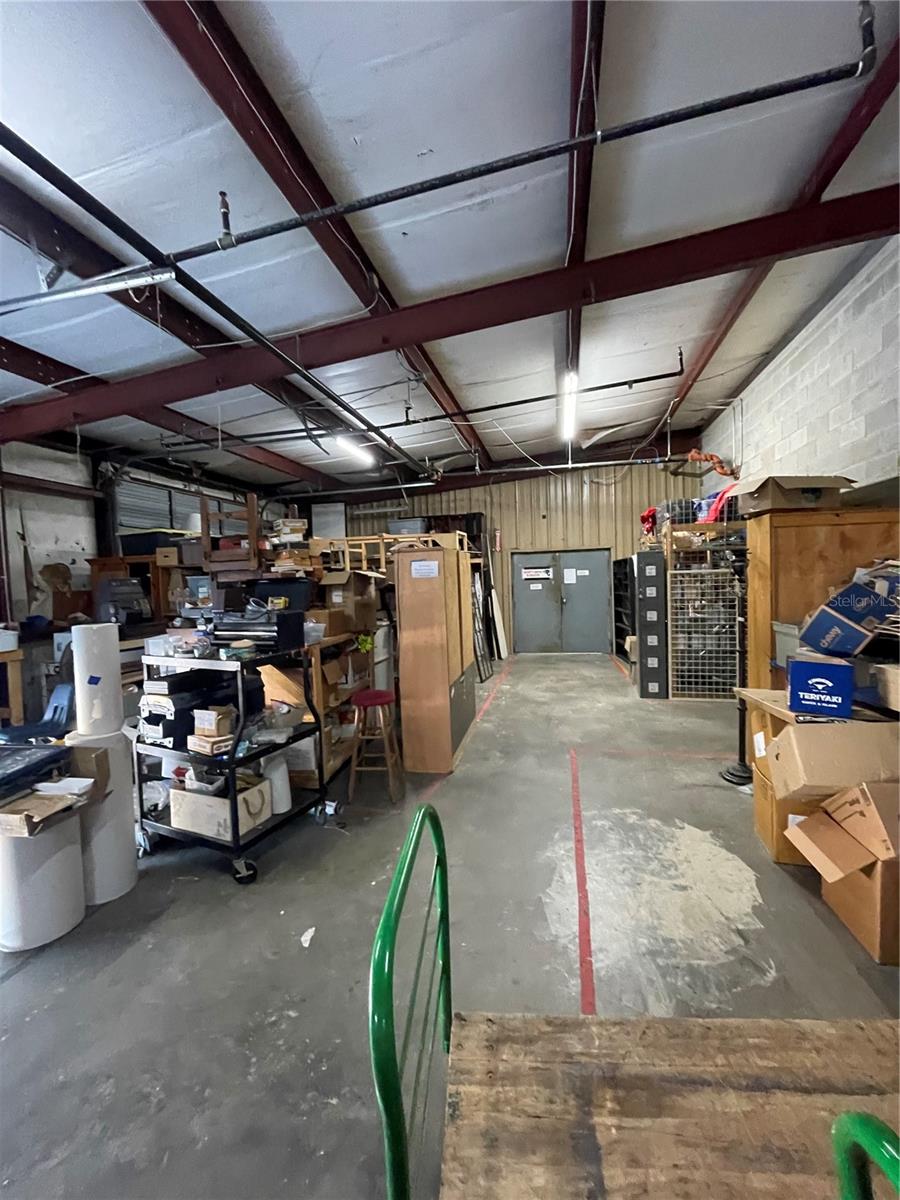 EUSTIS LAKE SAUNDERS SUB - Commercial Lease