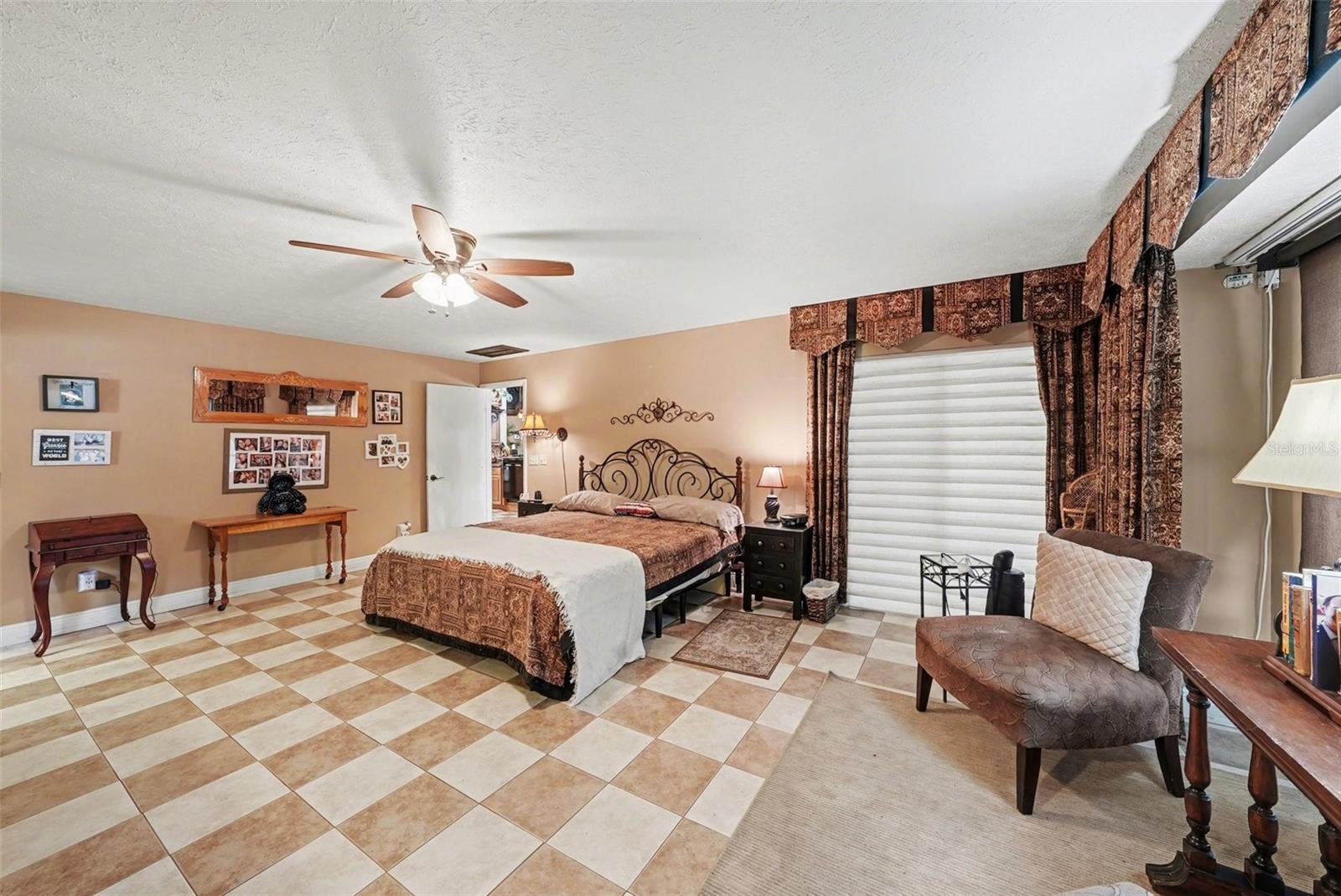 FOX RIDGE - Residential