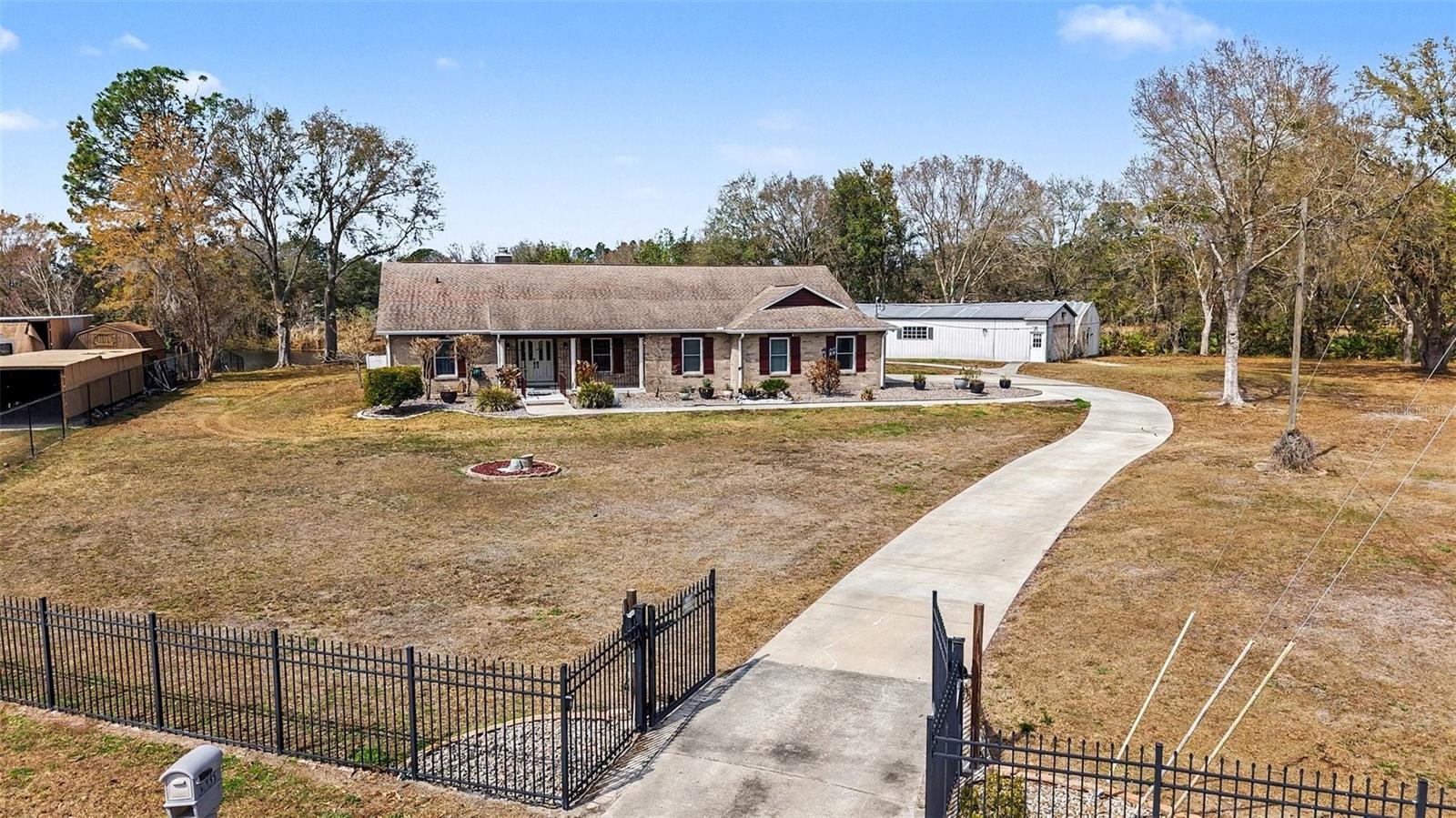 FOX RIDGE - Residential