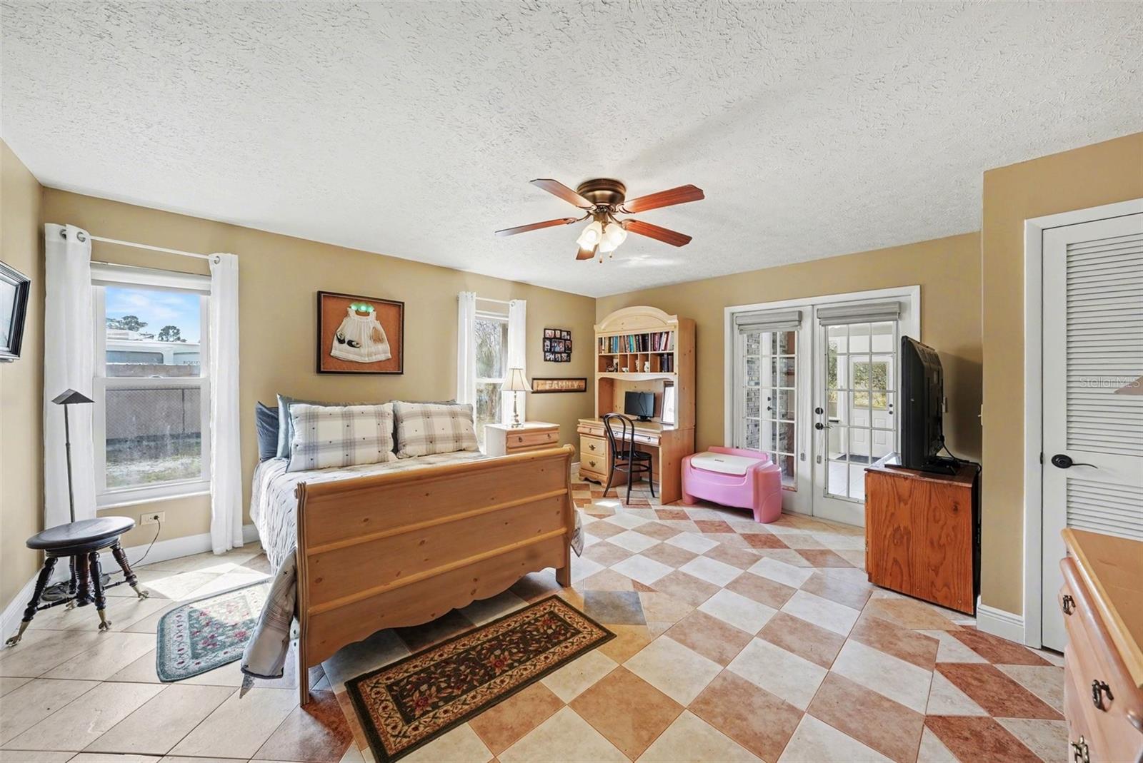 FOX RIDGE - Residential