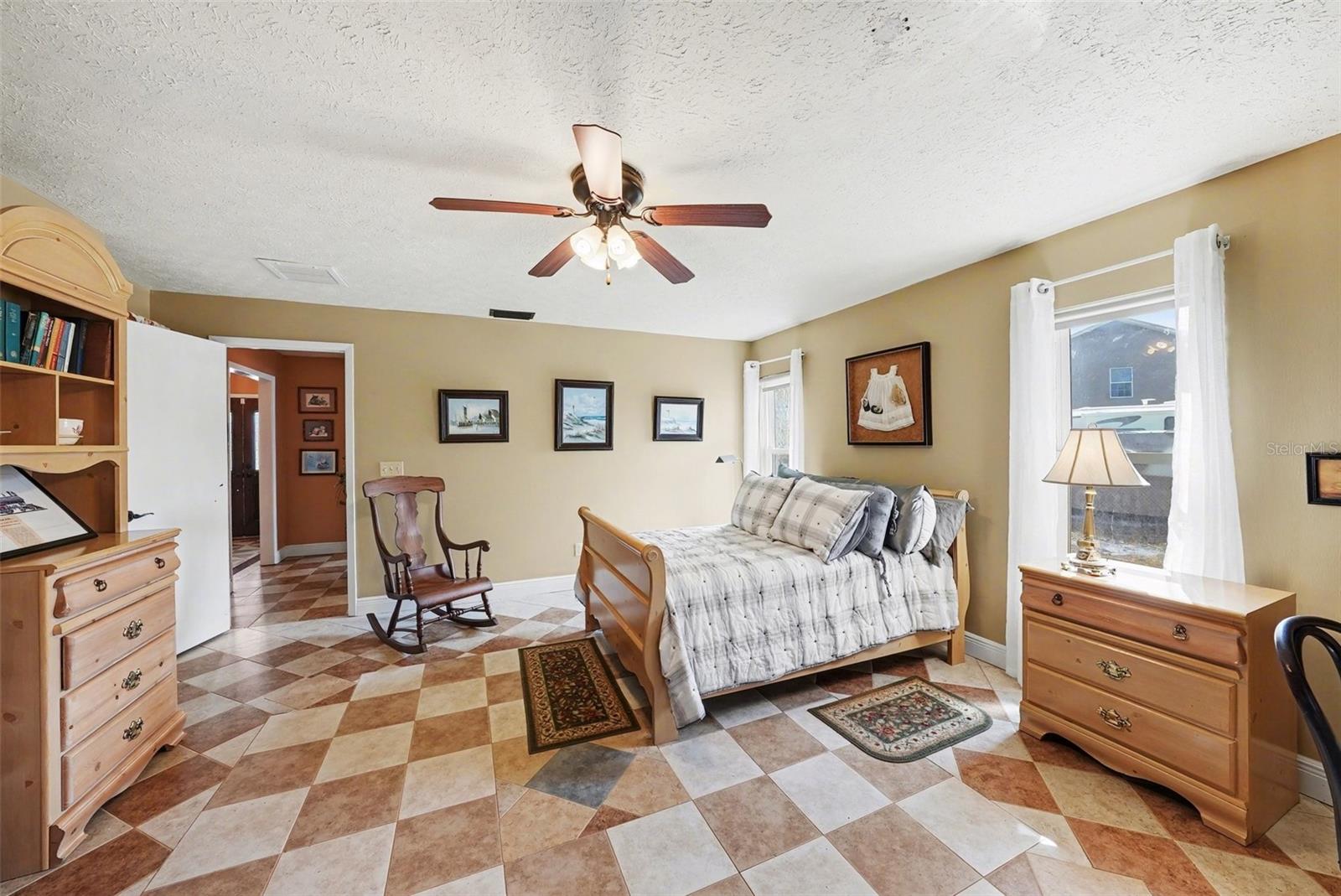 FOX RIDGE - Residential