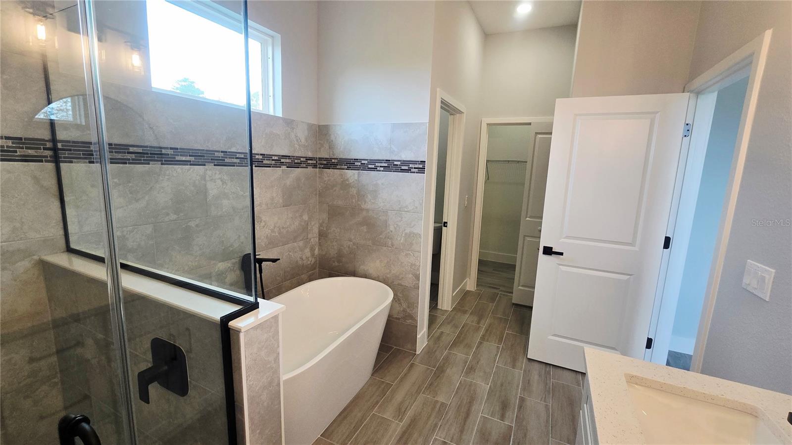 MARION OAKS UN 04 - Residential