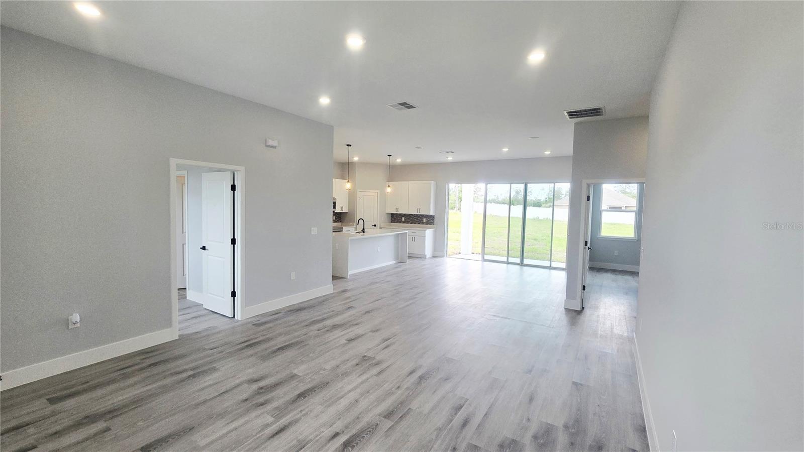 MARION OAKS UN 04 - Residential