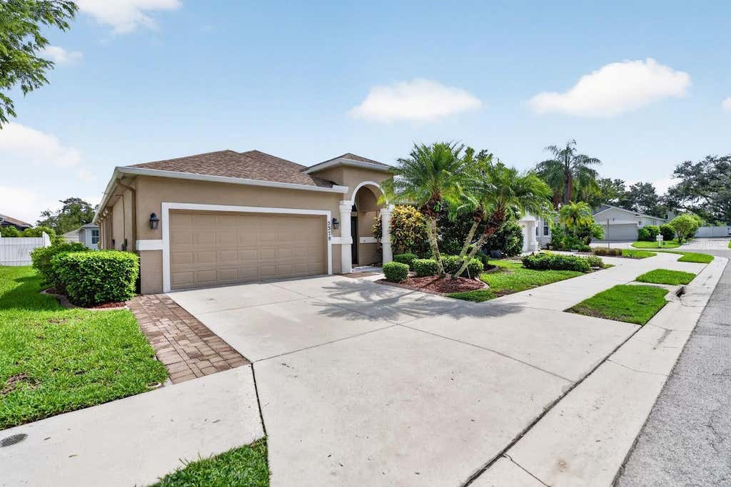 Photo of 5578 Burnt Branch Circle, Sarasota, FL 34232 (MLS # A4698313)