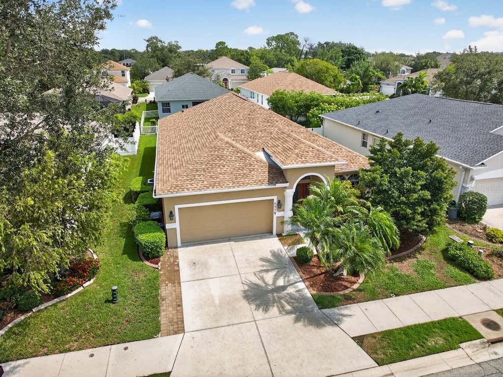 Photo of 5578 Burnt Branch Circle, Sarasota, FL 34232 (MLS # A4698313)