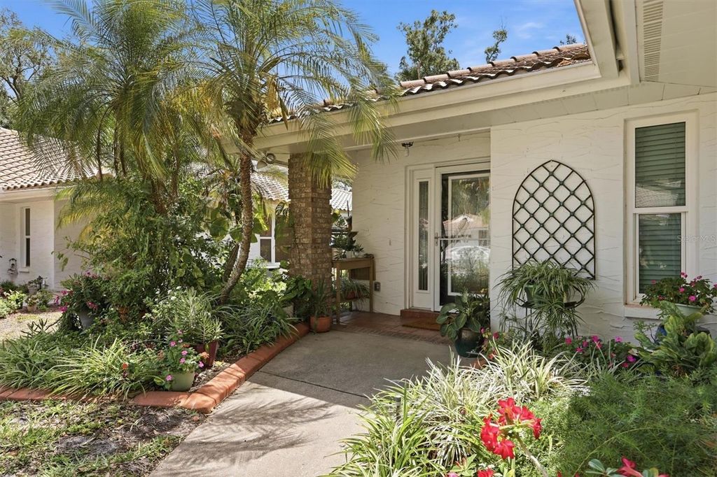 Photo of 5723 Garden Lakes Palm, Bradenton, FL 34203 (MLS # A4691710)