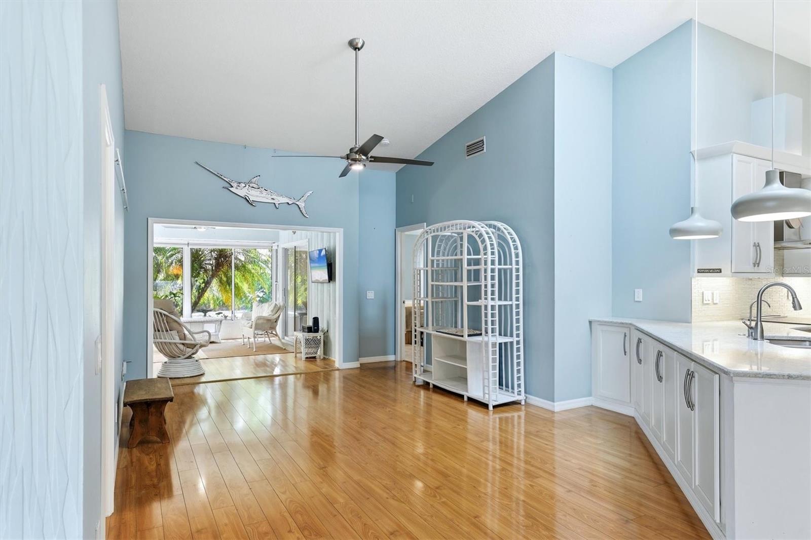 5723 GARDEN LAKES PALM