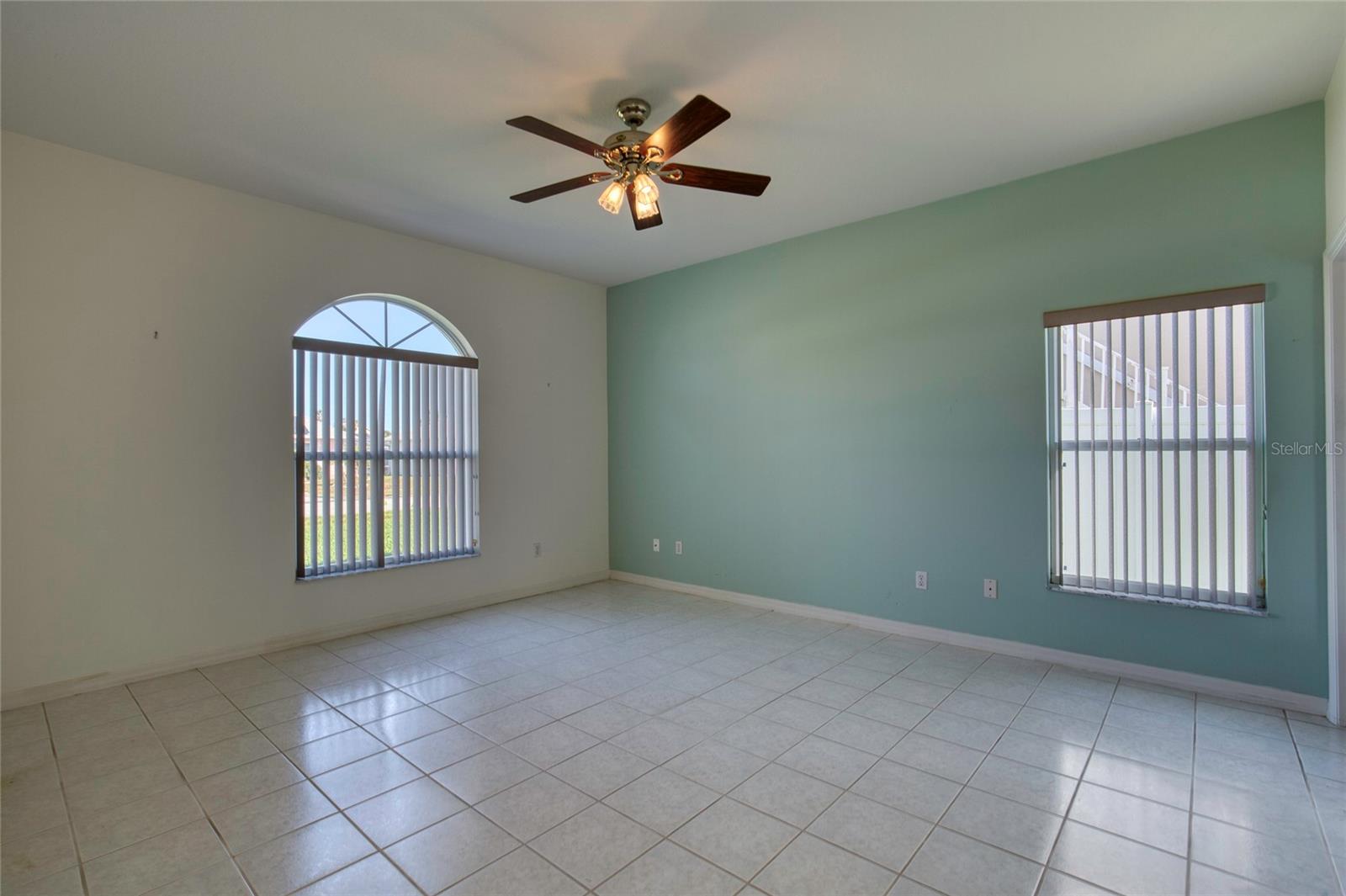 PENINSULA WINDS - Residential