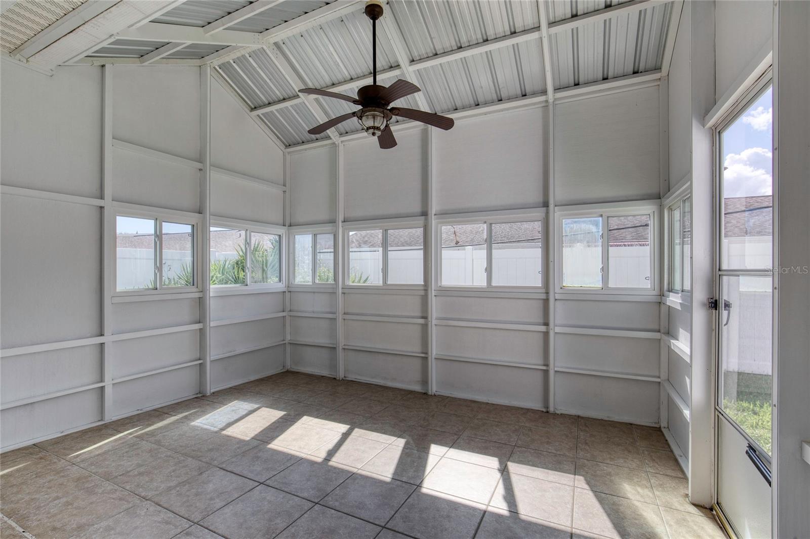 PENINSULA WINDS - Residential