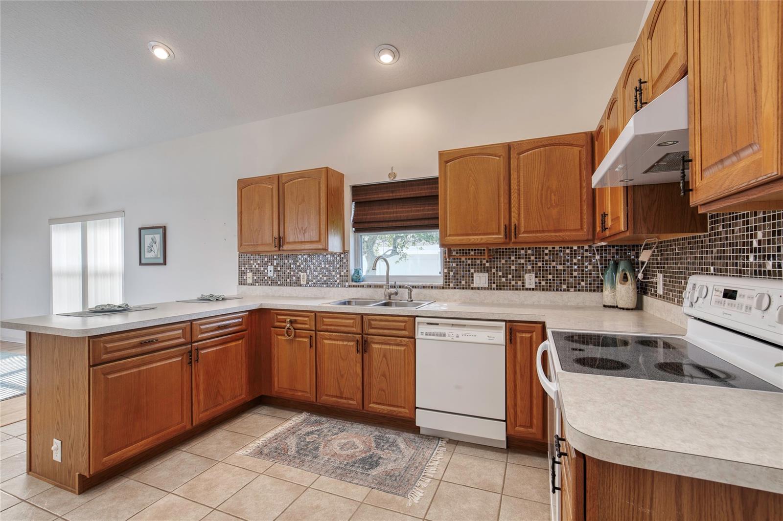 PENINSULA WINDS - Residential