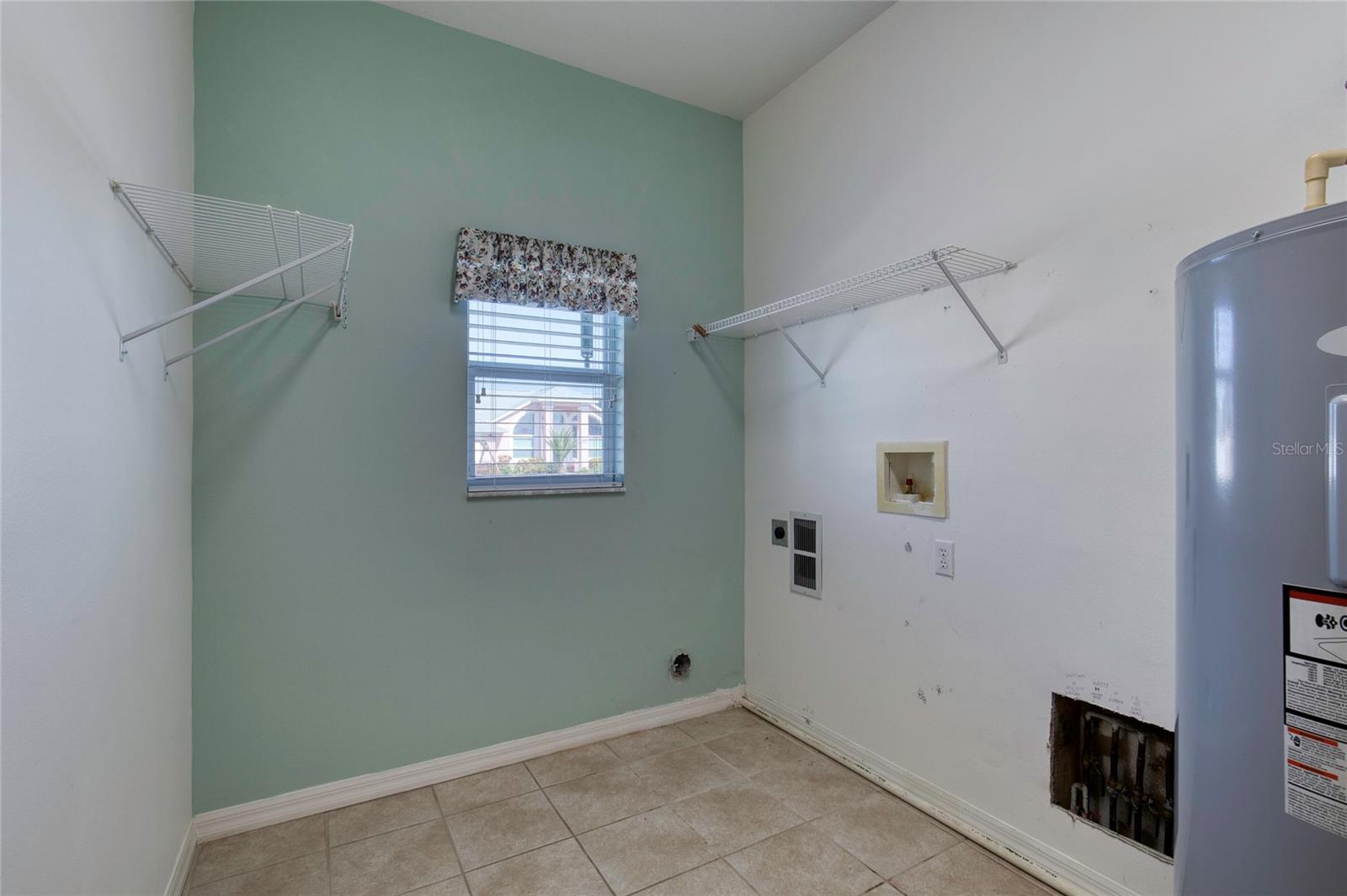 PENINSULA WINDS - Residential