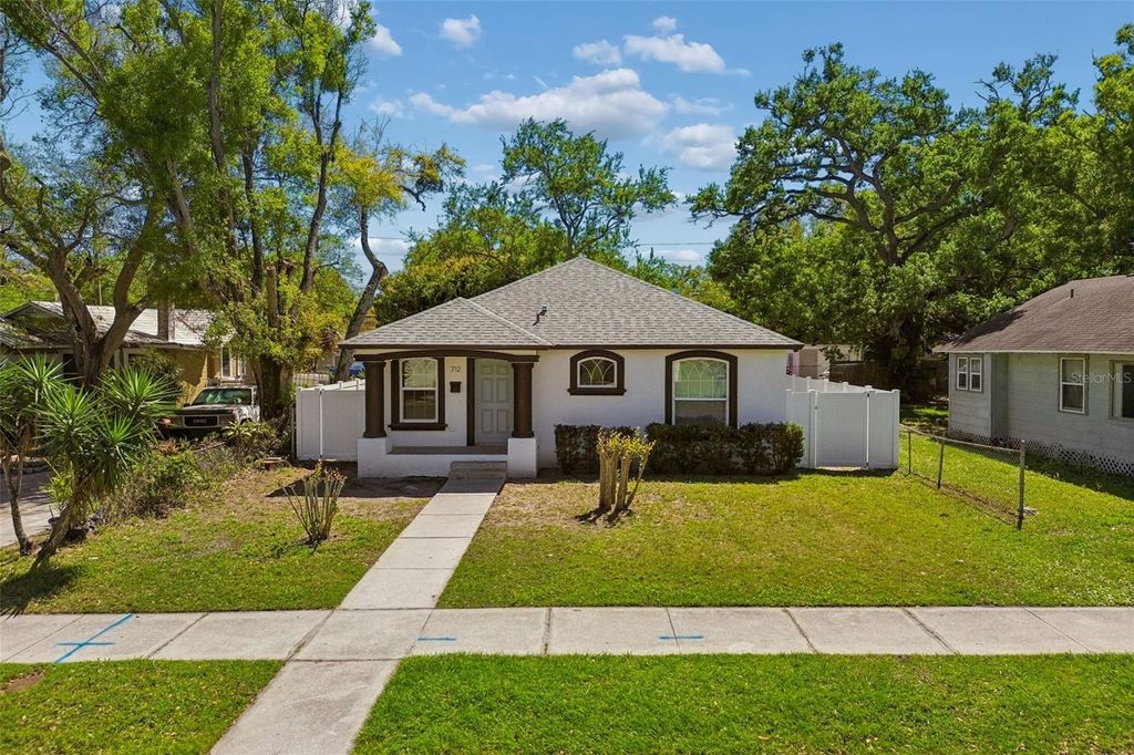 Photo of 712 15th Avenue S, St Petersburg, FL 33701 (MLS # TB8489083)