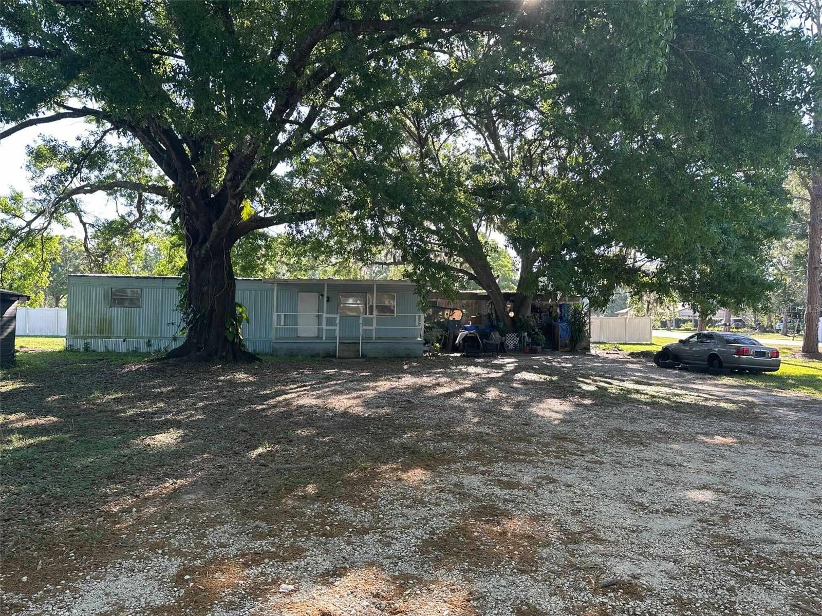 1025 W SOCRUM LOOP ROAD