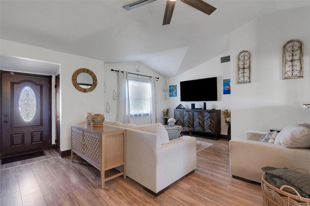 Photo of 5932 17th Avenue N, St Petersburg, FL 33710 (MLS # A4661375)