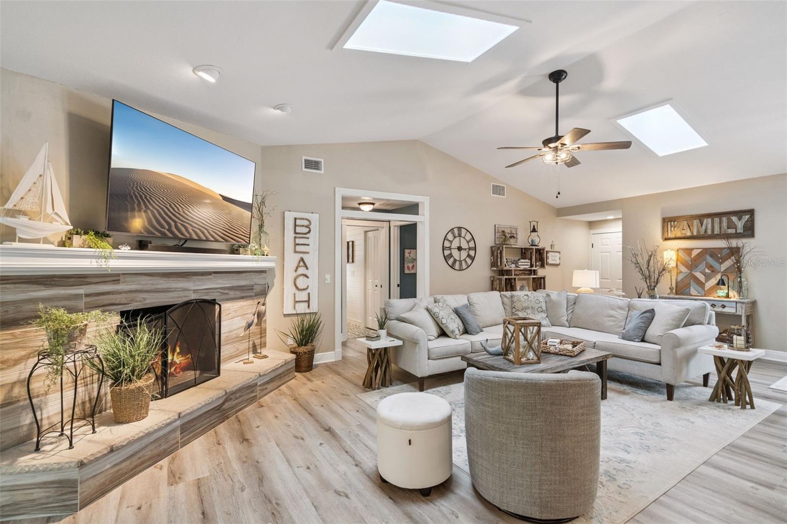 OCEANSIDE VILLAGE - Residential