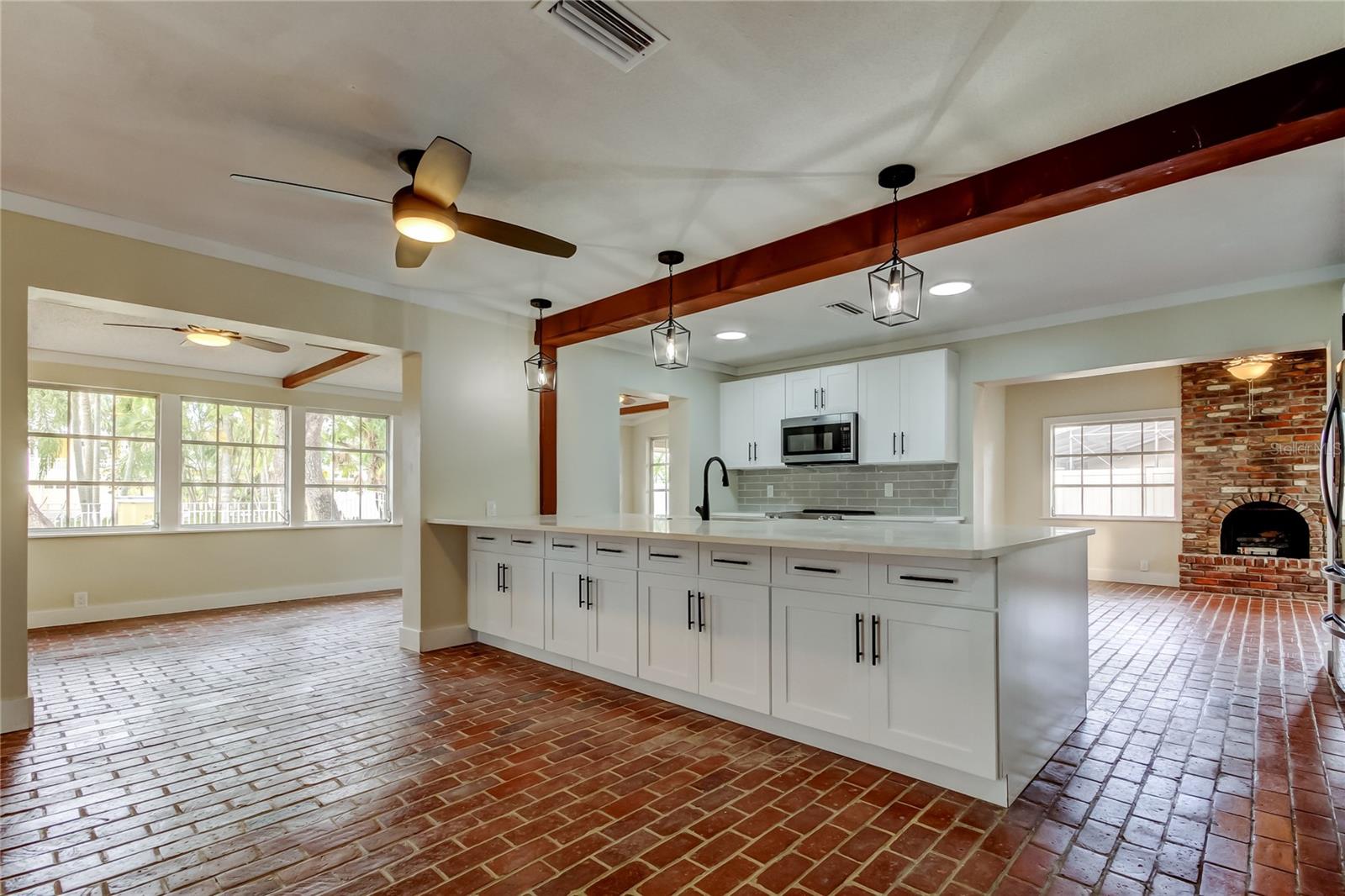 VILLA PARK ESTATES - Residential