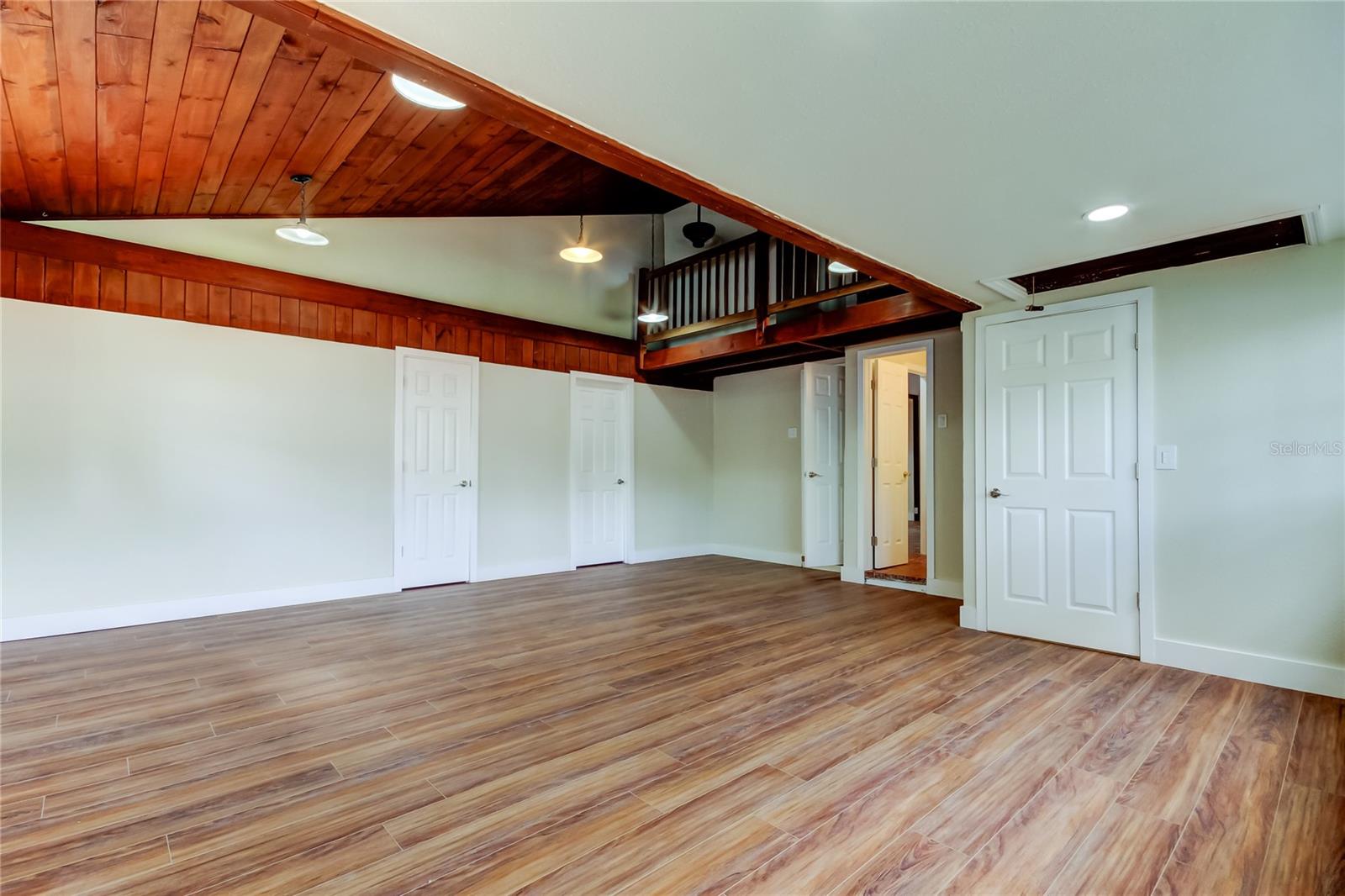 VILLA PARK ESTATES - Residential