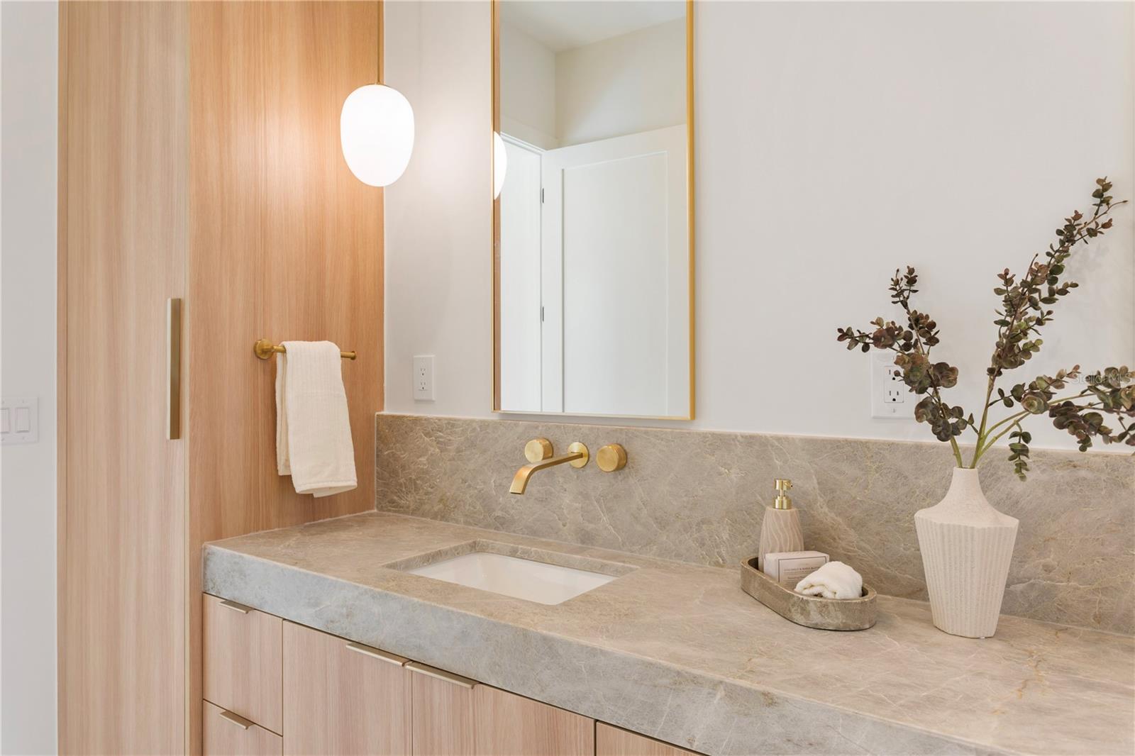 BARNARD ERASTUS A S REV SUB - Residential