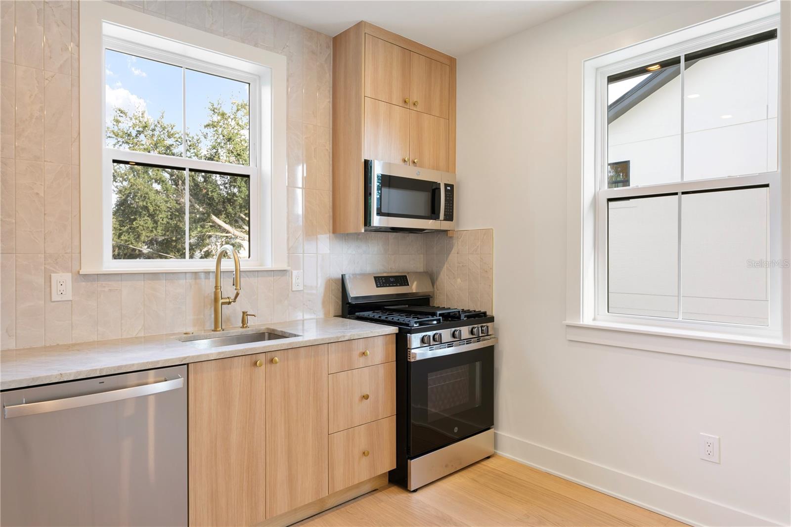 BARNARD ERASTUS A S REV SUB - Residential