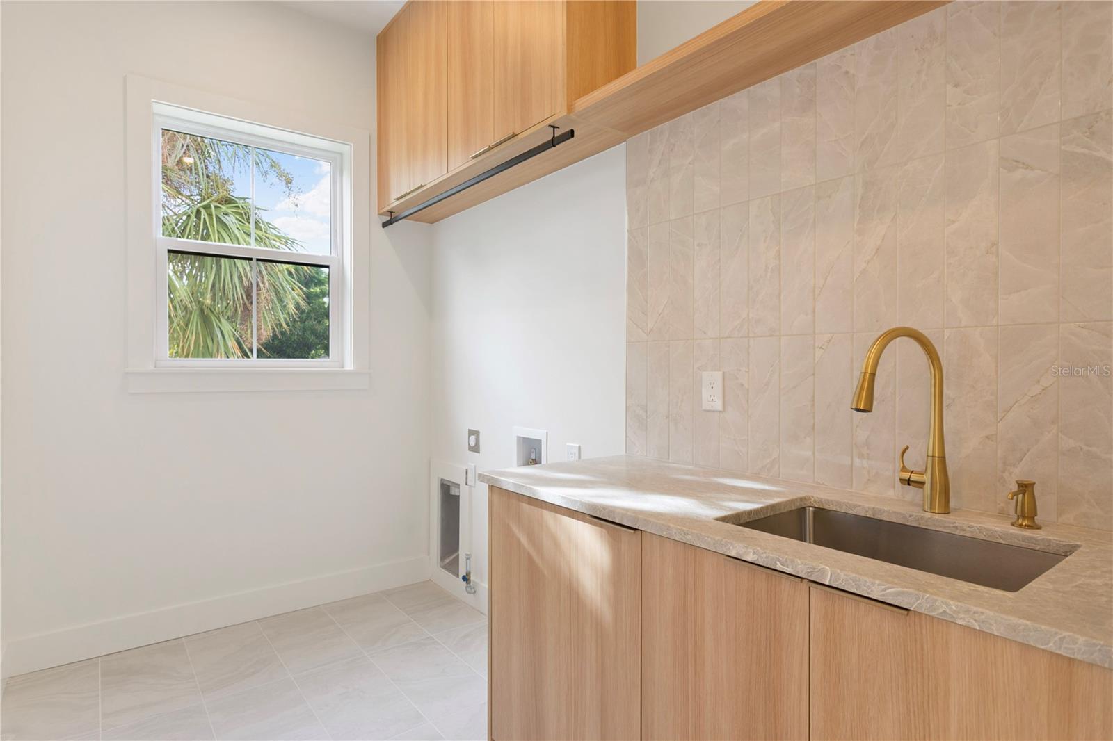 BARNARD ERASTUS A S REV SUB - Residential