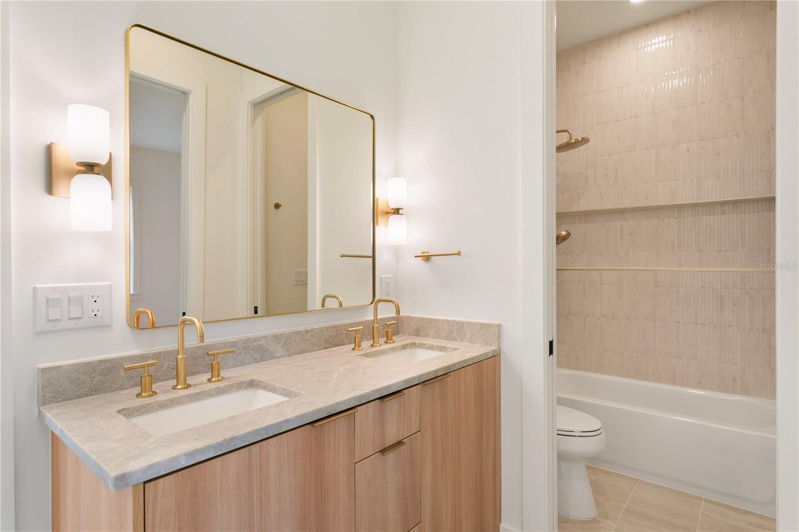 BARNARD ERASTUS A S REV SUB - Residential