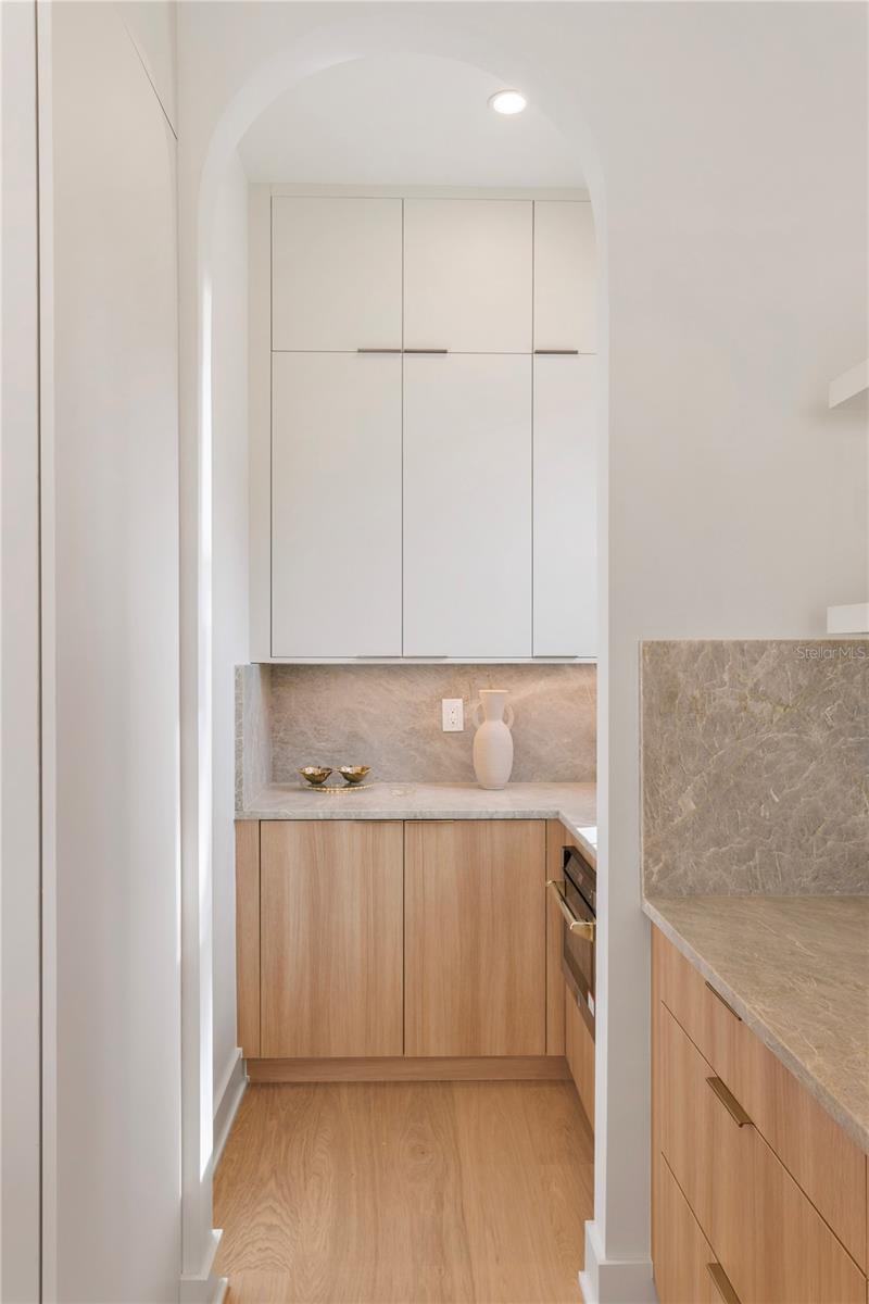 BARNARD ERASTUS A S REV SUB - Residential