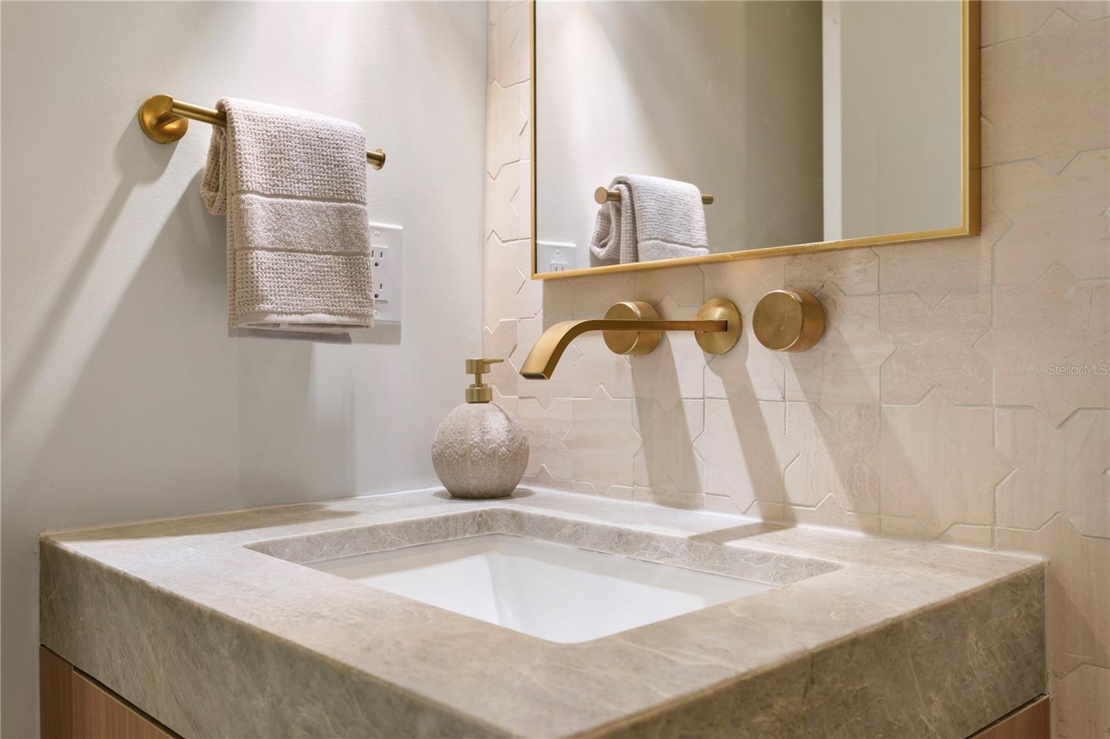 BARNARD ERASTUS A S REV SUB - Residential