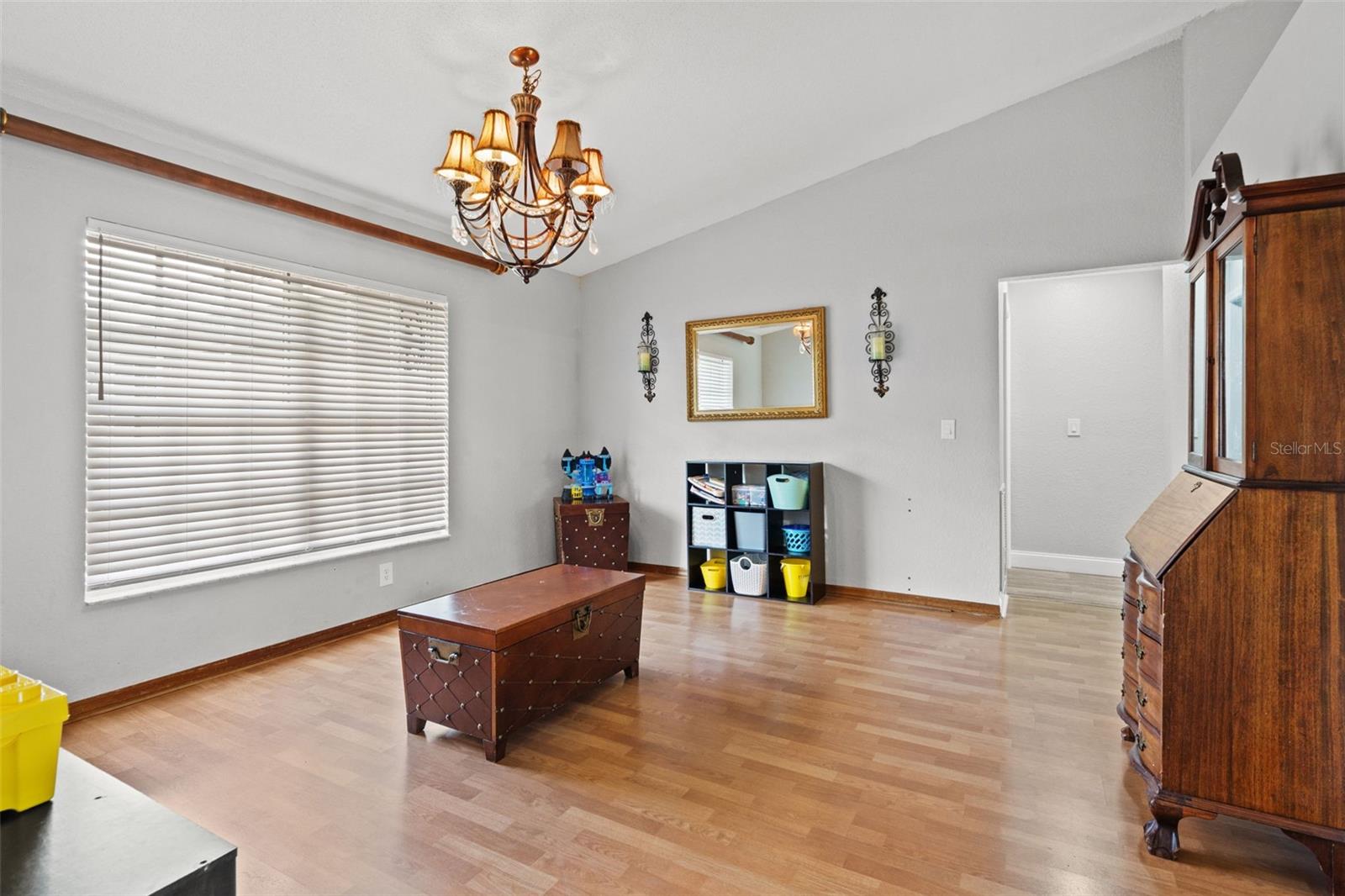 SPRING HILL - Residential