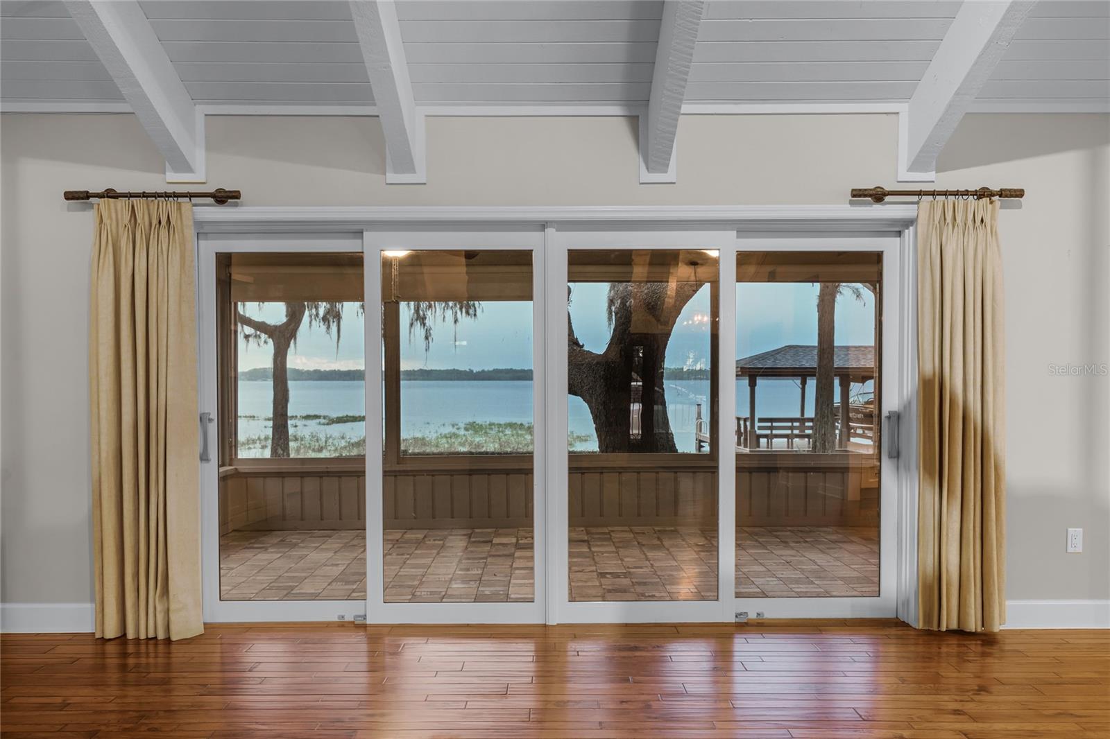 BAY POINT - Residential