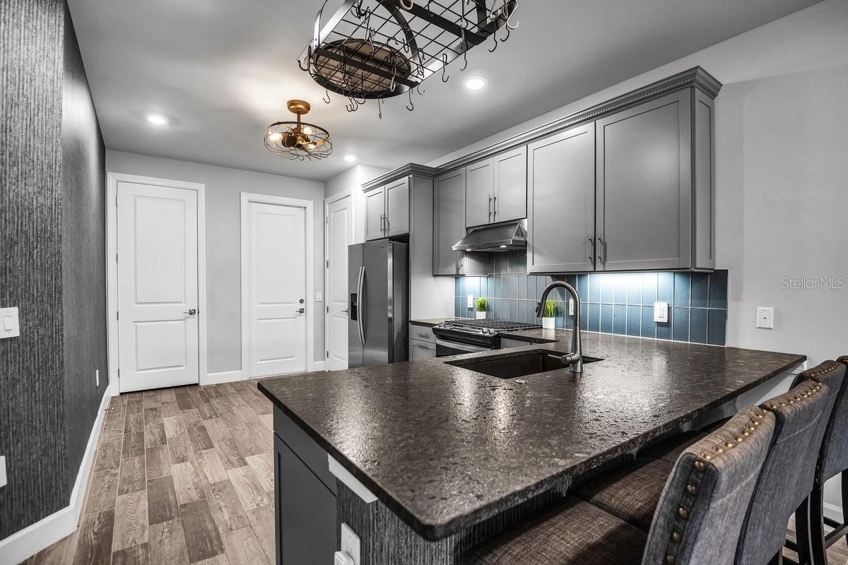 DEL WEBB PH V SUBPH 5A, 5B & 5C - Residential Lease