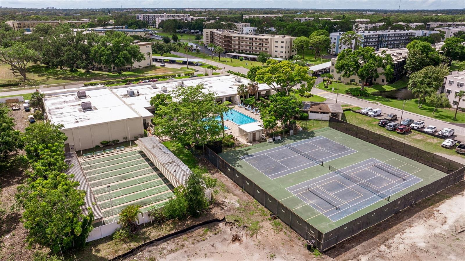 FIVE TOWNS - Residential