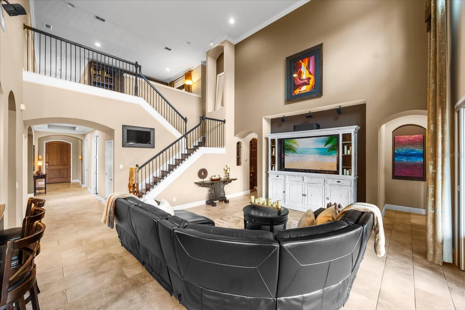 STEEPLE CHASE - Residential