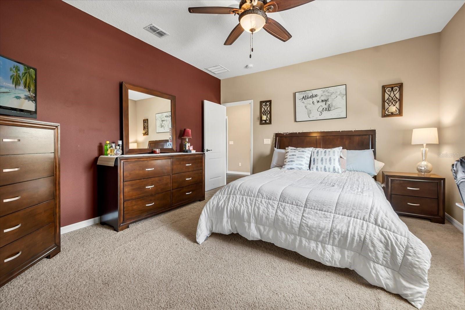 STEEPLE CHASE - Residential