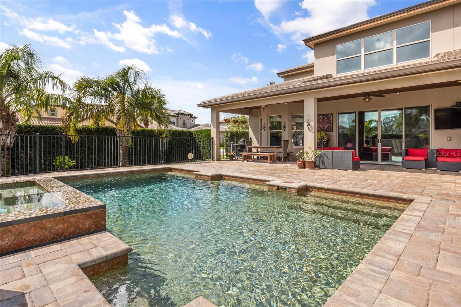 STEEPLE CHASE - Residential