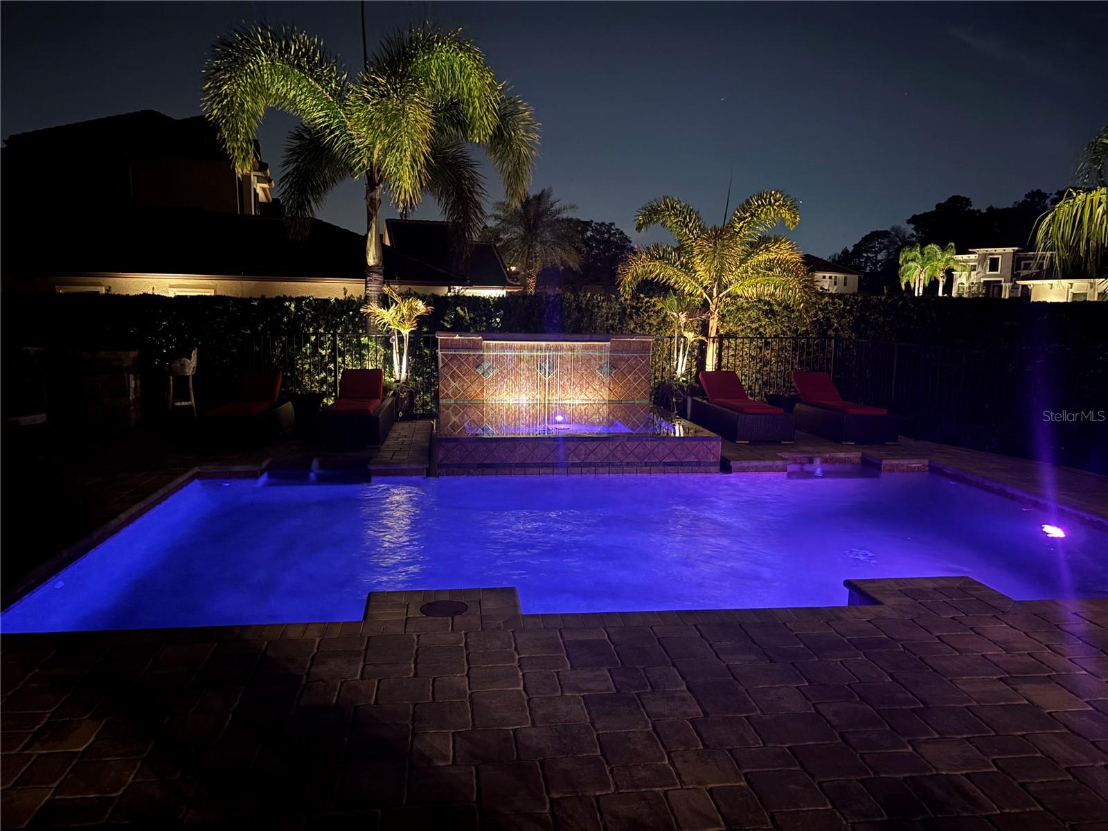 STEEPLE CHASE - Residential