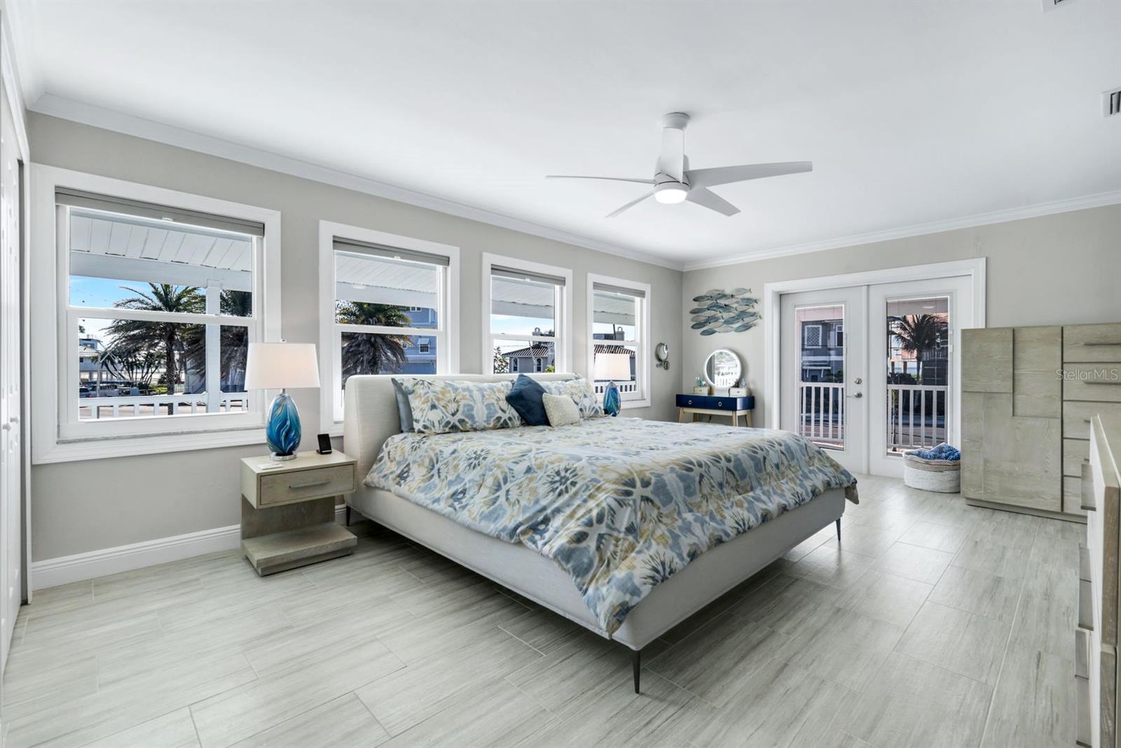 LAGUNA SHORES - Residential