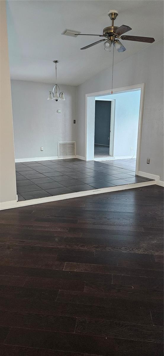 MONTCLAIR LAKE ESTATES - Residential Lease