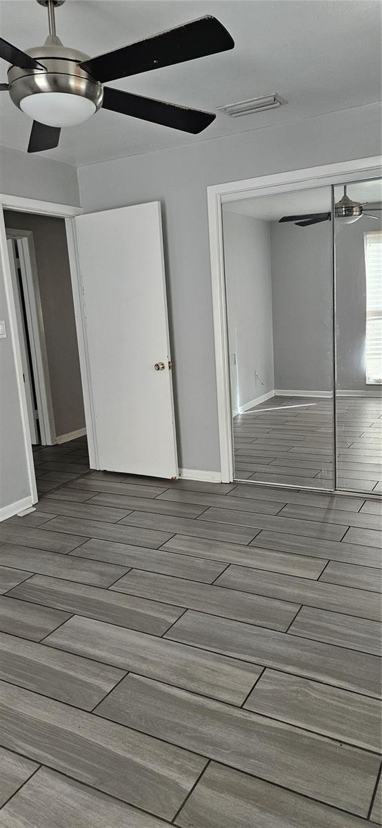 MONTCLAIR LAKE ESTATES - Residential Lease