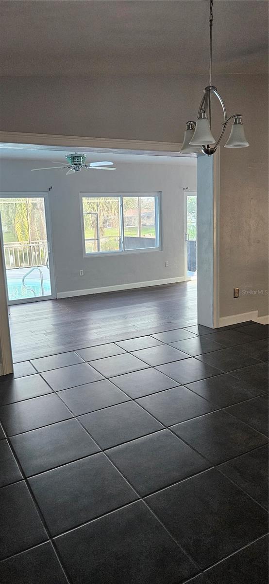 MONTCLAIR LAKE ESTATES - Residential Lease