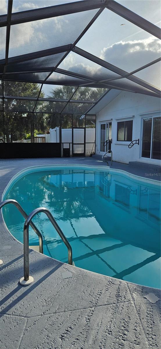 MONTCLAIR LAKE ESTATES - Residential Lease