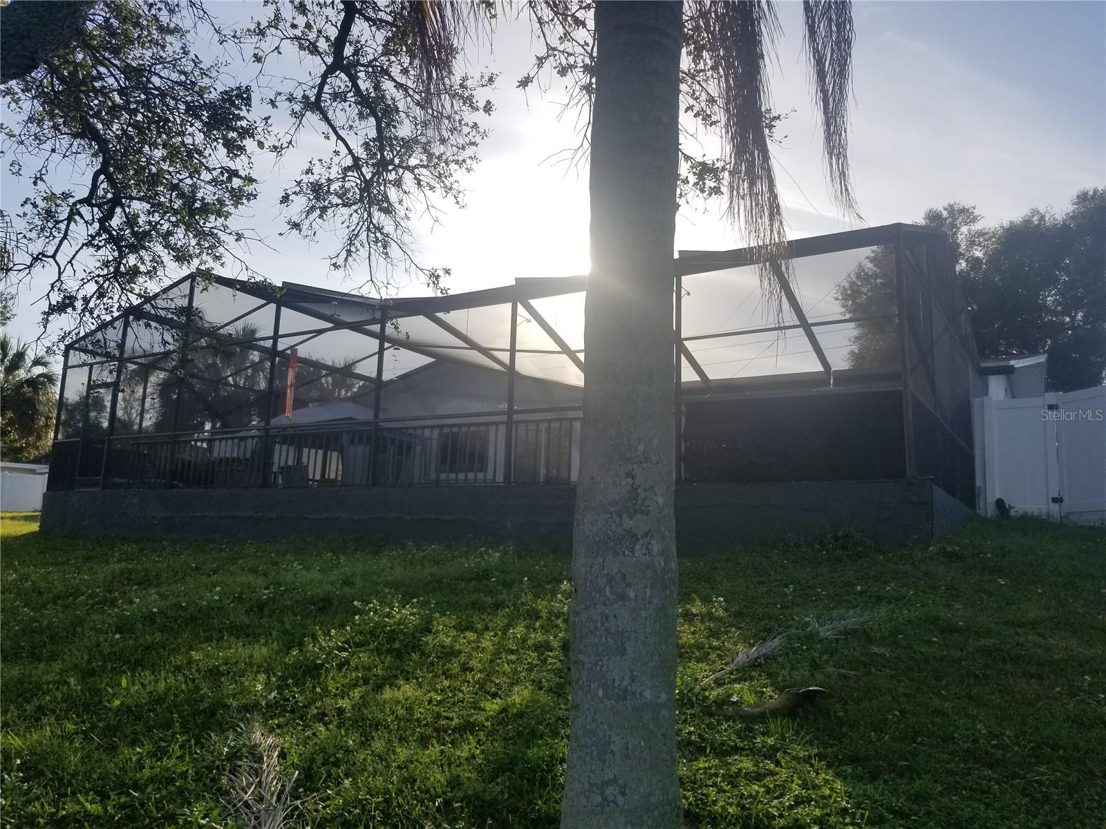 MONTCLAIR LAKE ESTATES - Residential Lease