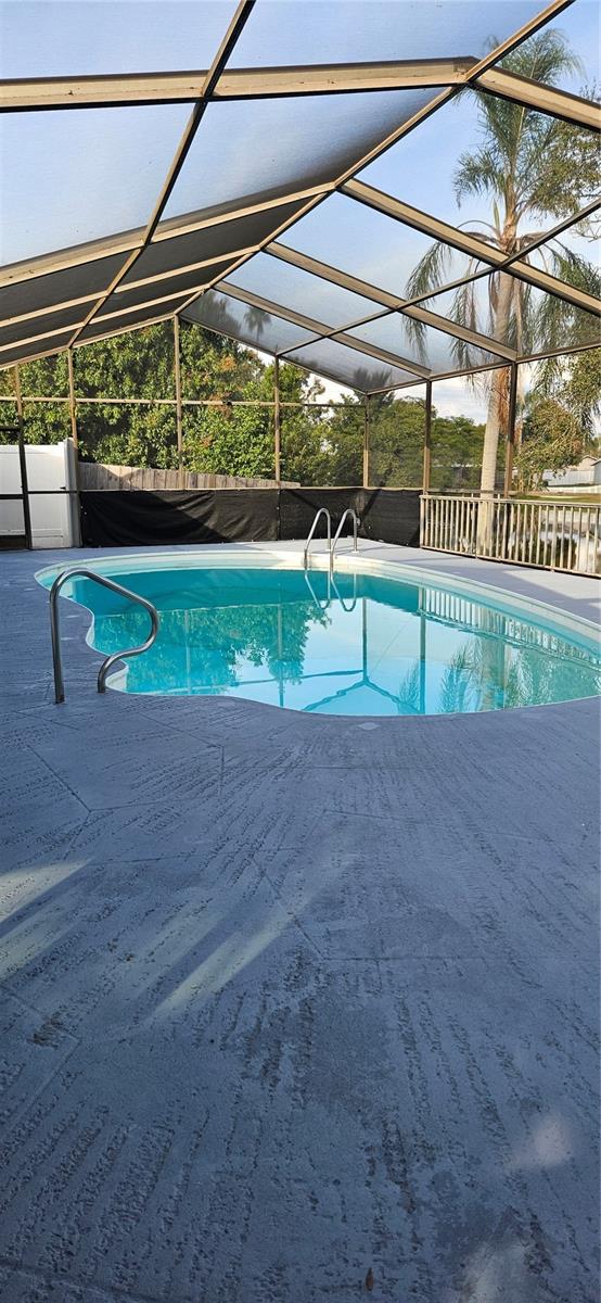 MONTCLAIR LAKE ESTATES - Residential Lease