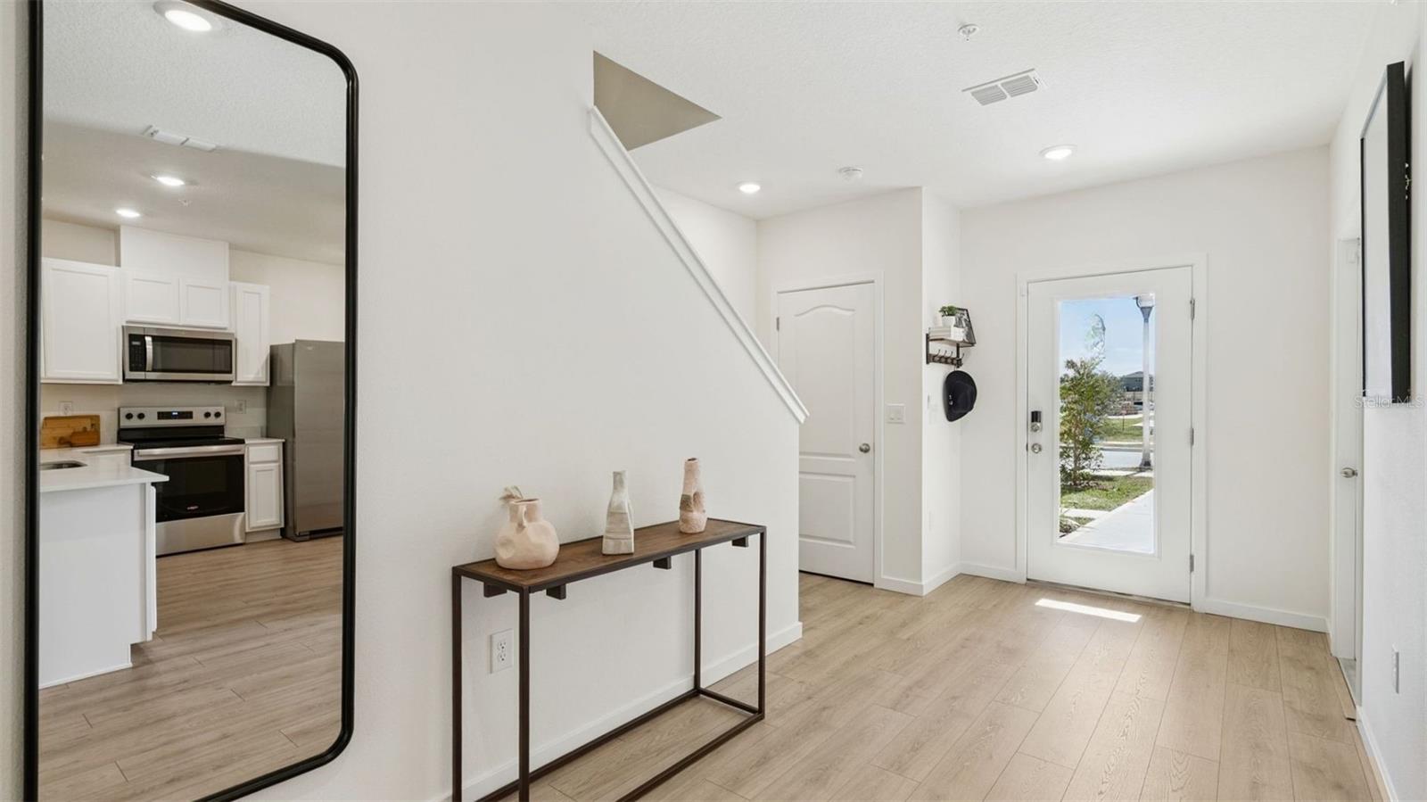 OAK POINTE - Residential