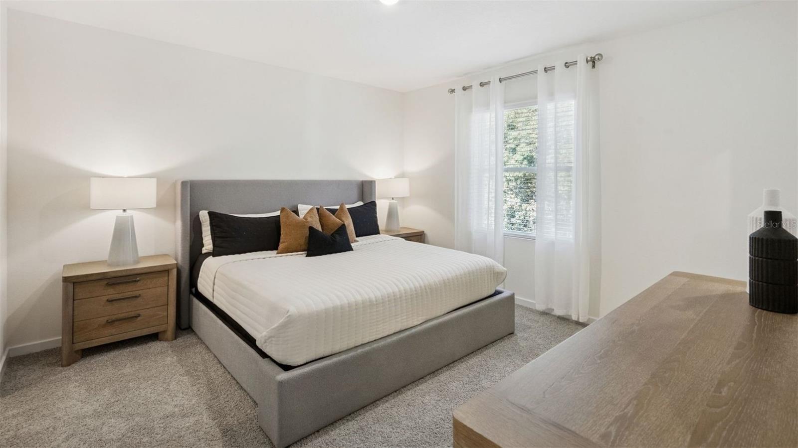 OAK POINTE - Residential