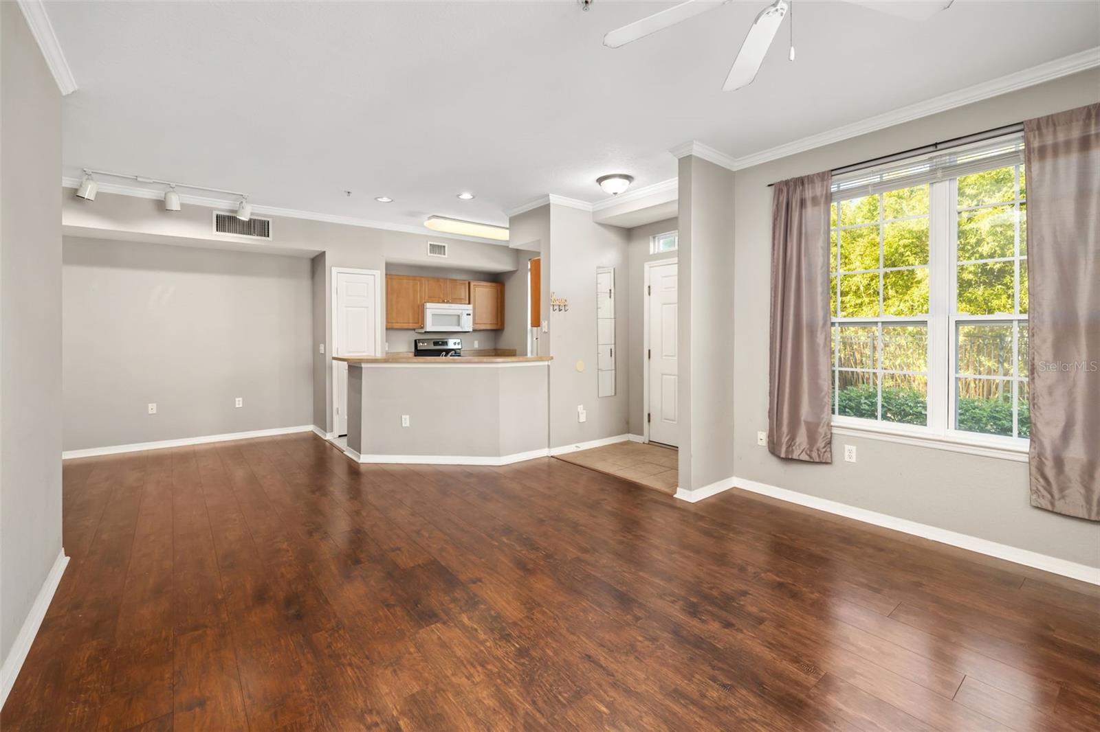 5501 ROSEHILL ROAD 103